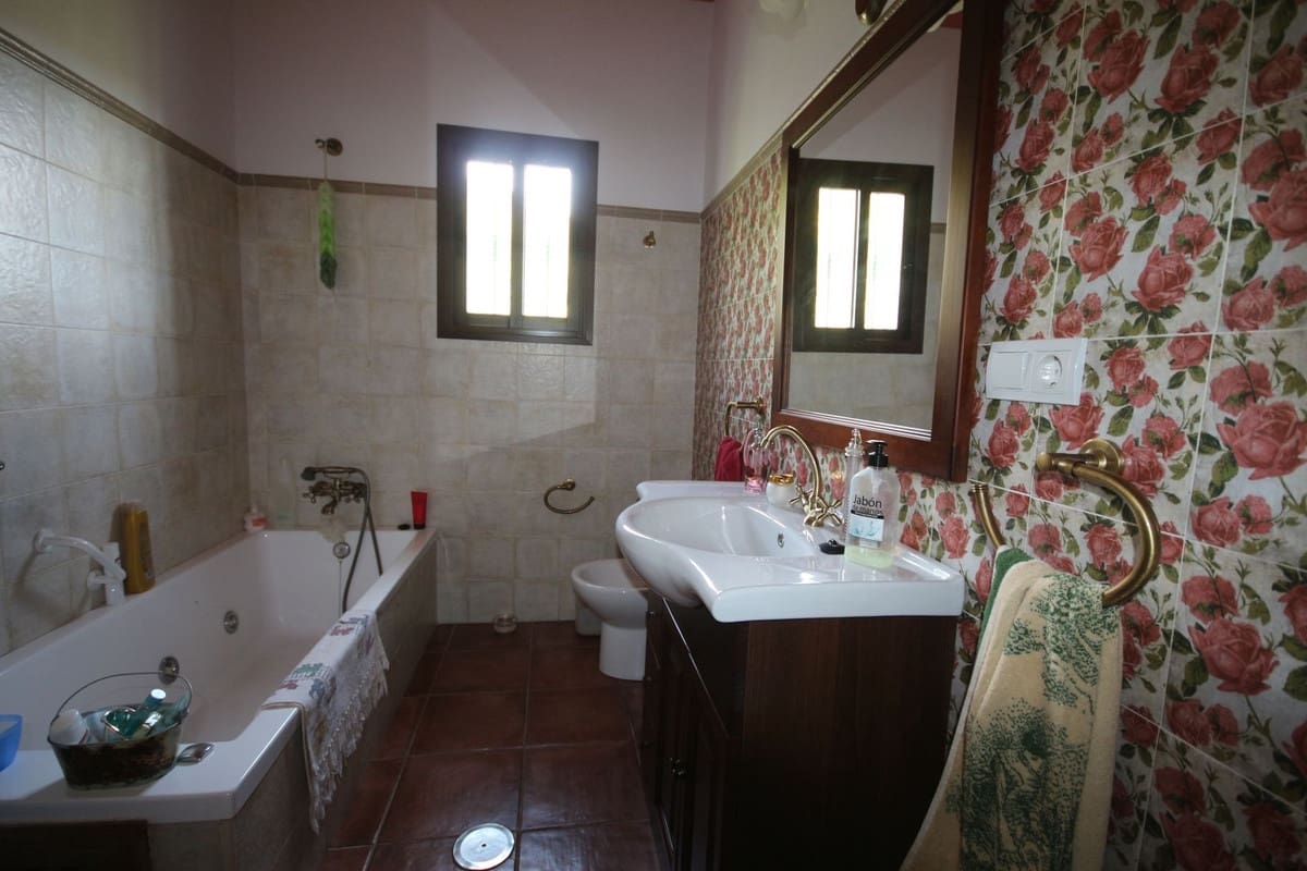 20 camera da letto Finca/Casa di Campagna in vendita in Almogia con piscina garage - 1.400.000 € (Rif: 9905243)