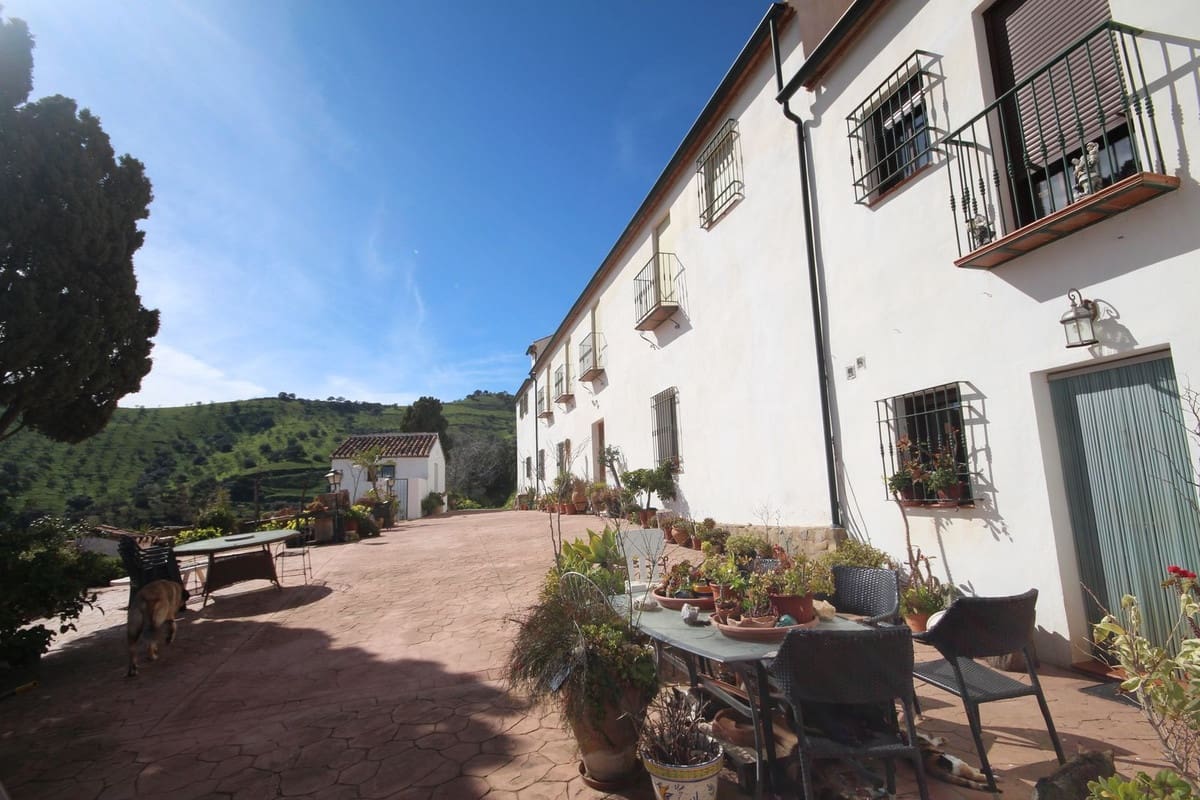 20 camera da letto Finca/Casa di Campagna in vendita in Almogia con piscina garage - 1.400.000 € (Rif: 9905243)