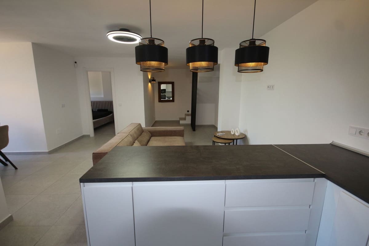 3 Zimmer Penthouse zu verkaufen in Elviria mit Pool Garage - 450.000 € (Ref: 9918664)