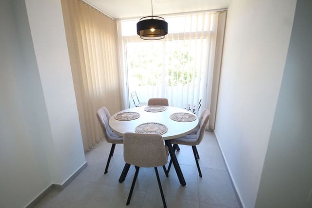 3 Zimmer Penthouse zu verkaufen in Elviria, Marbella mit Pool Garage - 450.000 € (Ref: 9918664)