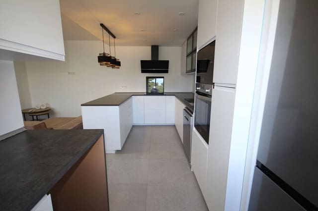 3 Zimmer Penthouse zu verkaufen in Elviria, Marbella mit Pool Garage - 450.000 € (Ref: 9918664)