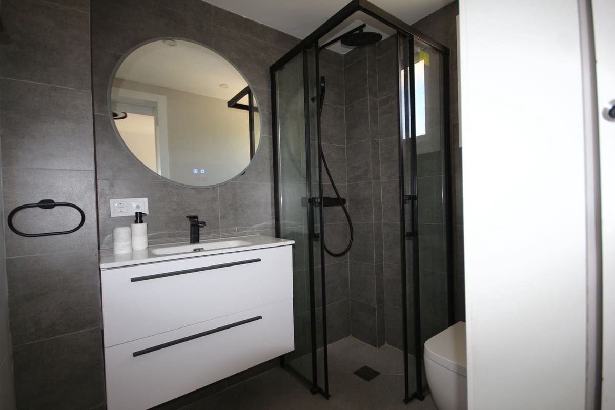 3 slaapkamer Penthouse te huur in Elviria met zwembad garage - € 2.500 (Ref: 9918667)