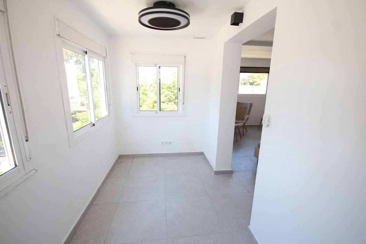 3 slaapkamer Penthouse te huur in Elviria met zwembad garage - € 2.500 (Ref: 9918667)