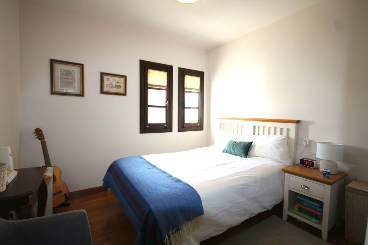 Casa de 5 habitaciones en Marbella en venta con piscina garaje - 850.000 € (Ref: 9918853)