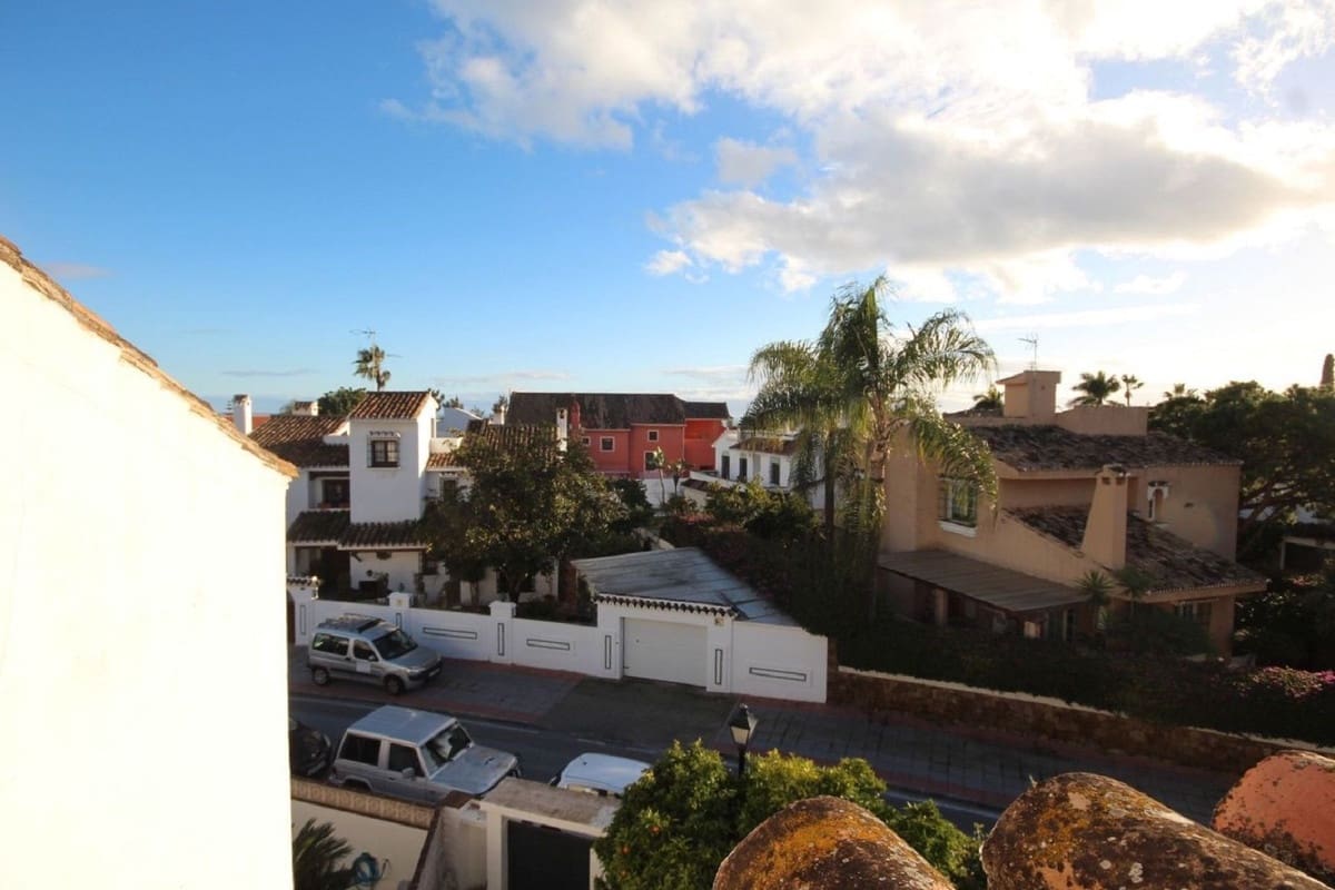 Casa de 5 habitaciones en Marbella en venta con piscina garaje - 850.000 € (Ref: 9918853)