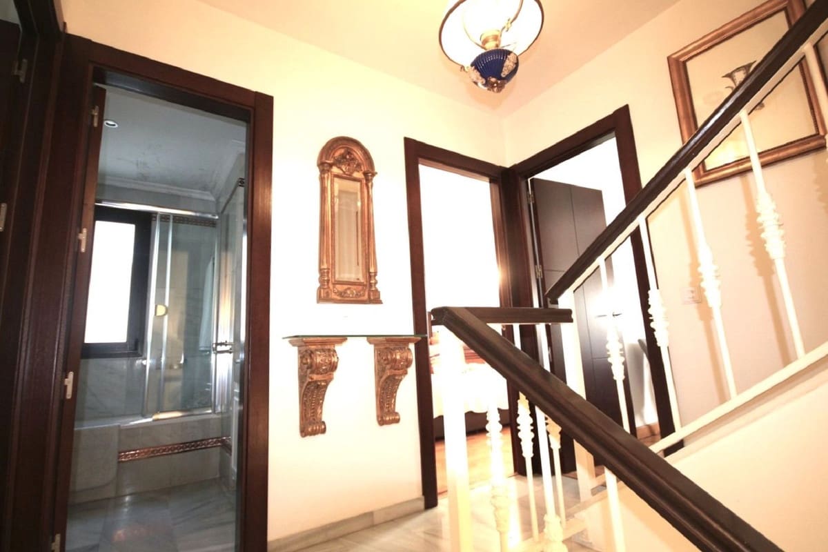 Casa de 5 habitaciones en Marbella en venta con piscina garaje - 850.000 € (Ref: 9918853)