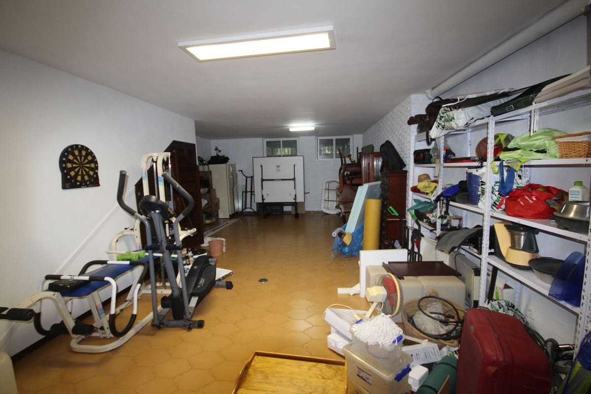 Casa de 5 habitaciones en Marbella en venta con piscina garaje - 850.000 € (Ref: 9918853)