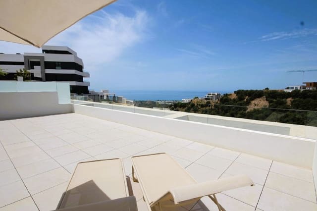 3 quarto Apartamento para arrendar em Los Monteros, Marbella com piscina garagem - 3 750 € (Ref: 9925203)