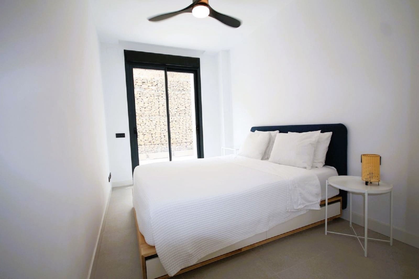 3 quarto Apartamento para arrendar em Los Monteros com piscina garagem - 3 750 € (Ref: 9925203)