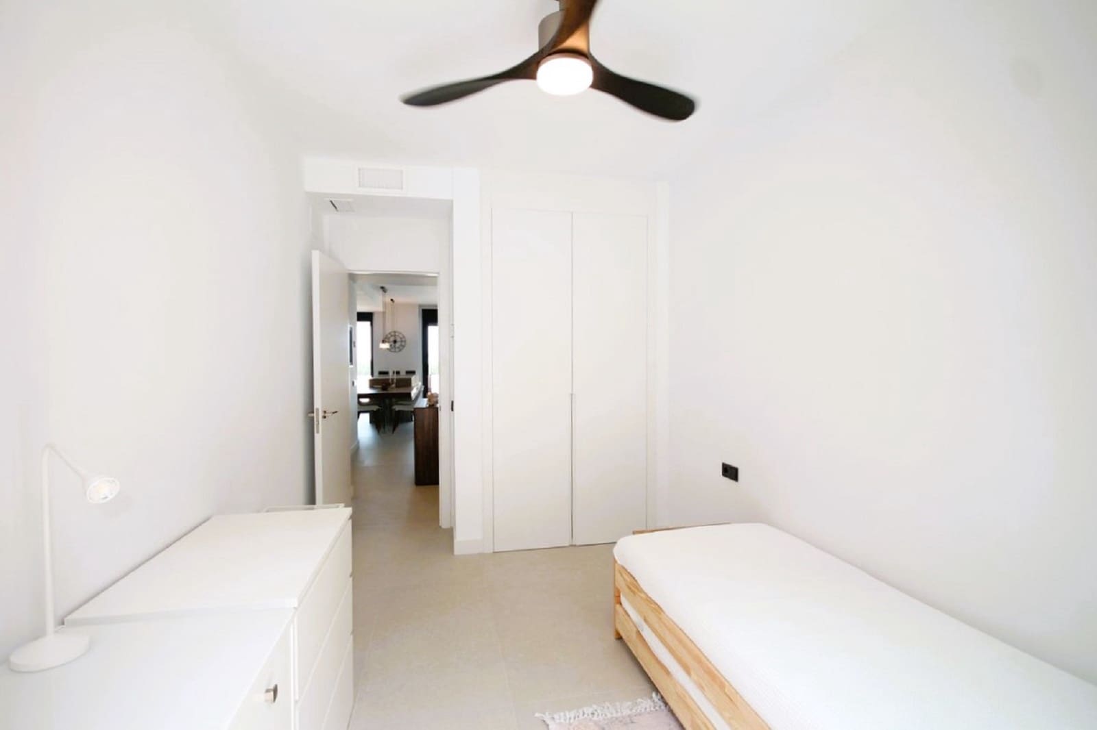 3 quarto Apartamento para arrendar em Los Monteros com piscina garagem - 3 750 € (Ref: 9925203)