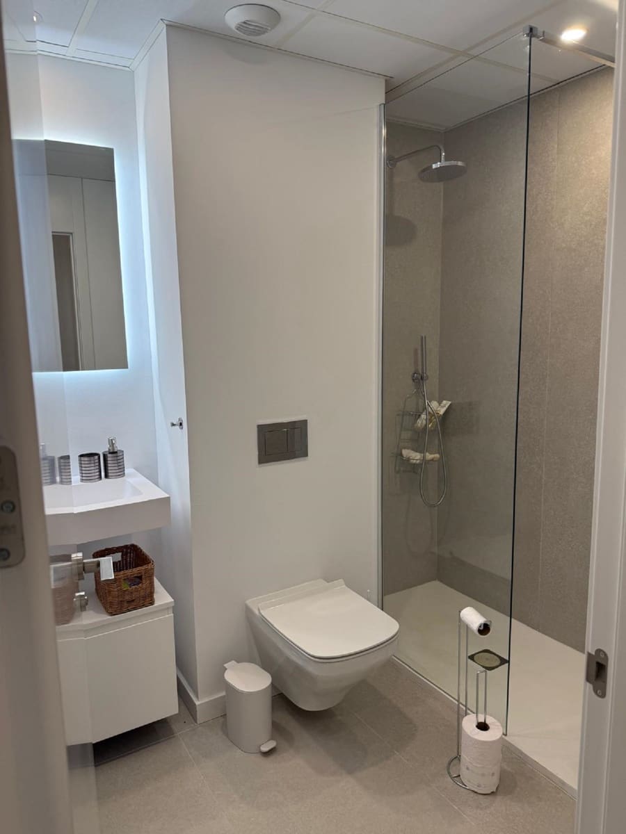 3 quarto Apartamento para arrendar em Los Monteros com piscina garagem - 3 750 € (Ref: 9925203)