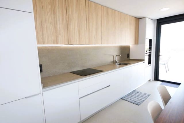 3 quarto Apartamento para arrendar em Los Monteros, Marbella com piscina garagem - 3 750 € (Ref: 9925203)