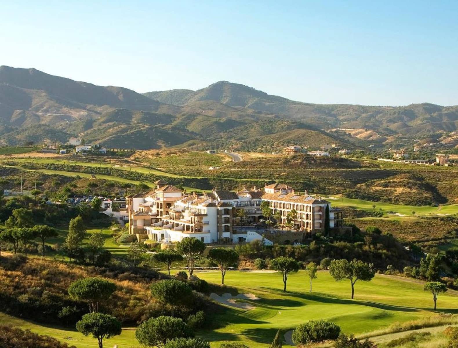 2 soverom Leilighet til salgs i Mijas Costa med svømmebasseng garasje - € 342 000 (Ref: 9932368)