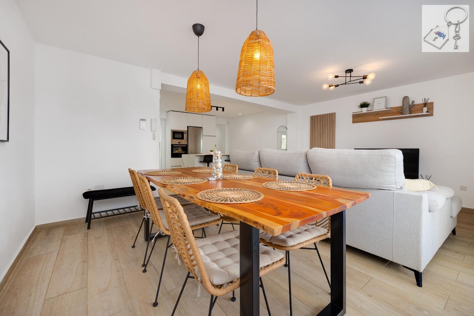 Apartamento de 3 habitaciones en Torrevieja en venta - 220.000 € (Ref: 10010243)