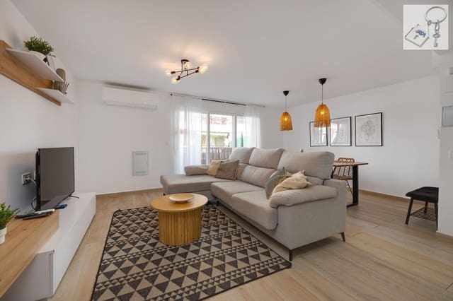 Apartamento de 3 habitaciones en Torrevieja en venta - 220.000 € (Ref: 10010243)