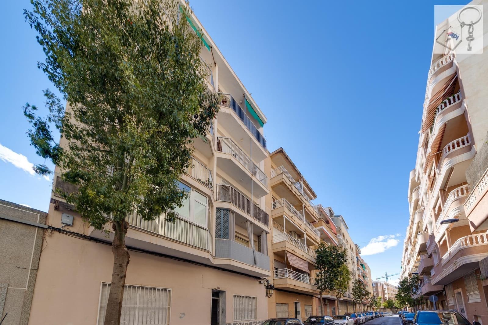 Apartamento de 3 habitaciones en Torrevieja en venta - 220.000 € (Ref: 10010243)