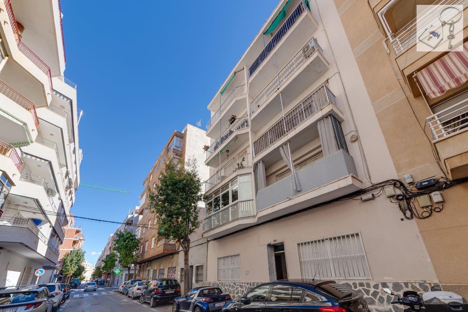 Apartamento de 3 habitaciones en Torrevieja en venta - 220.000 € (Ref: 10010243)