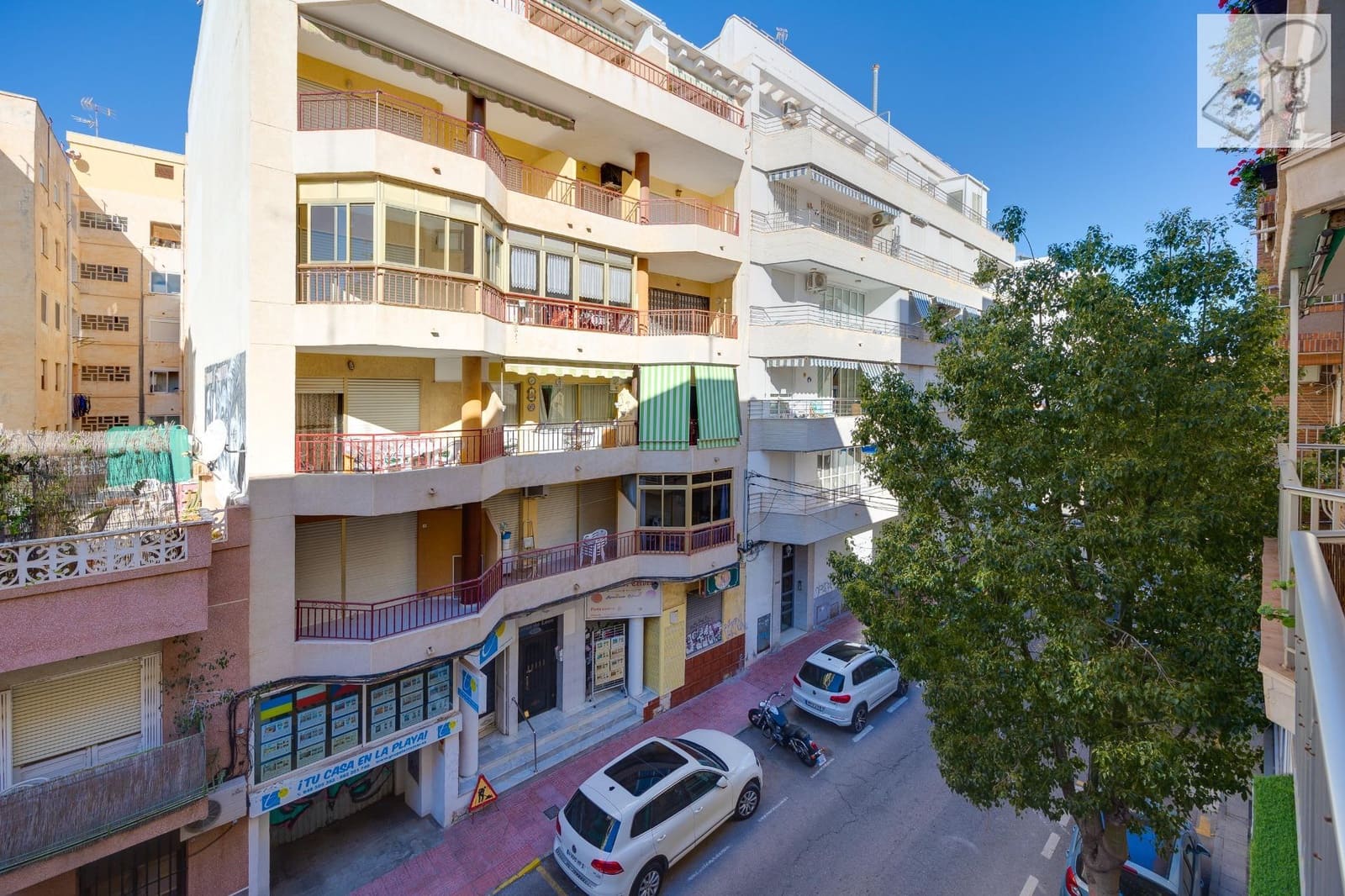 Apartamento de 3 habitaciones en Torrevieja en venta - 220.000 € (Ref: 10010243)