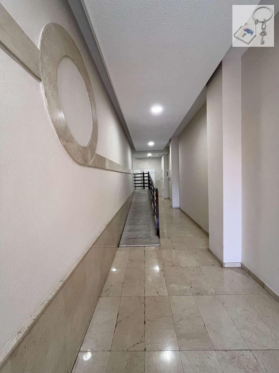 4 bedroom Beach Apartment for sale in Torrevieja - € 259,000 (Ref: 10012798)
