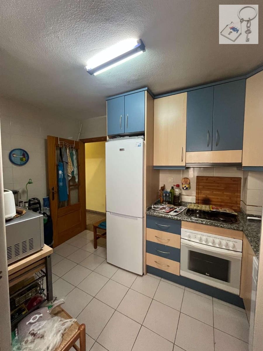 4 bedroom Beach Apartment for sale in Torrevieja - € 259,000 (Ref: 10012798)