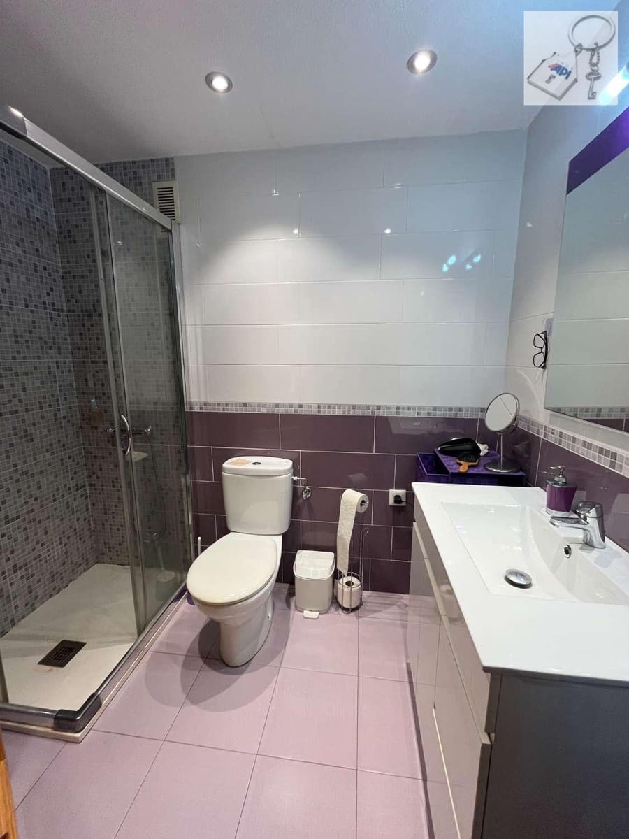 4 bedroom Beach Apartment for sale in Torrevieja - € 259,000 (Ref: 10012798)