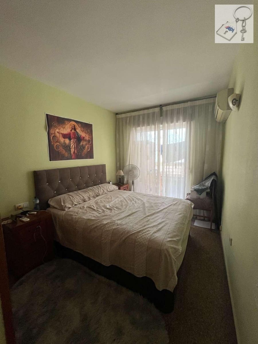 4 bedroom Beach Apartment for sale in Torrevieja - € 259,000 (Ref: 10012798)
