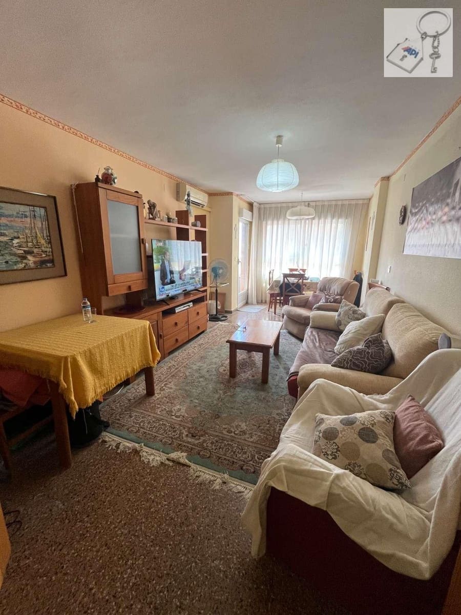 4 bedroom Beach Apartment for sale in Torrevieja - € 259,000 (Ref: 10012798)