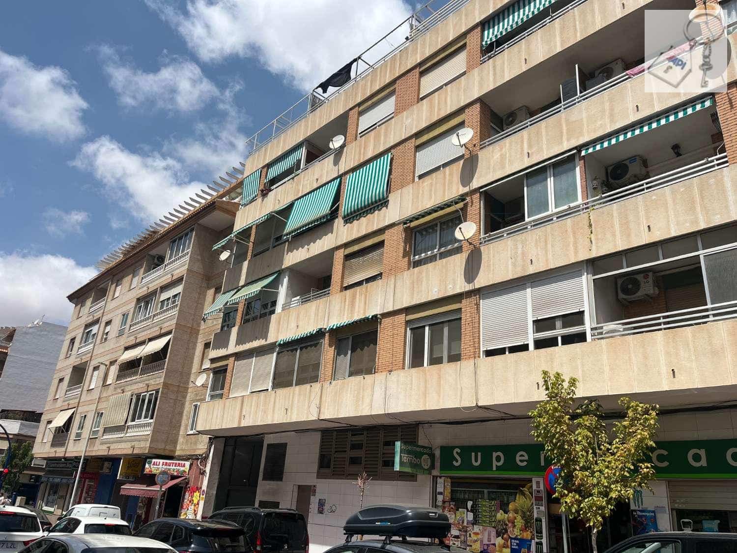 4 bedroom Beach Apartment for sale in Torrevieja - € 259,000 (Ref: 10012798)