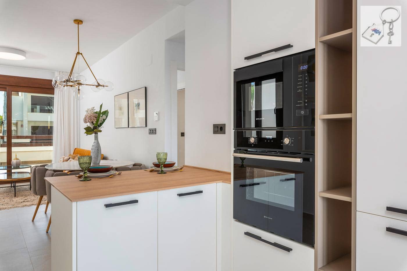 3 slaapkamer Strandappartement te koop in Torrevieja met zwembad garage - € 310.000 (Ref: 10021946)