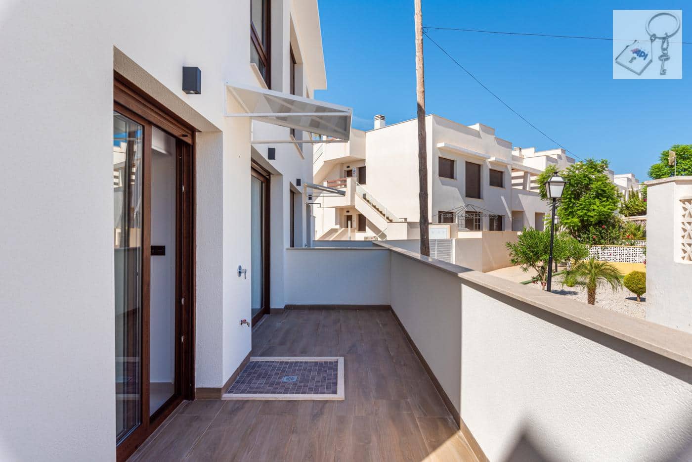 3 slaapkamer Strandappartement te koop in Torrevieja met zwembad garage - € 310.000 (Ref: 10021946)