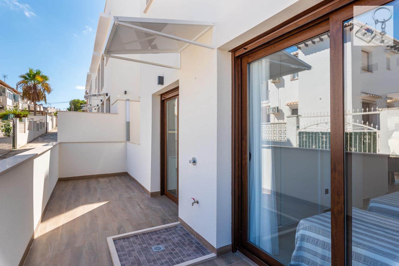 3 slaapkamer Strandappartement te koop in Torrevieja met zwembad garage - € 310.000 (Ref: 10021946)