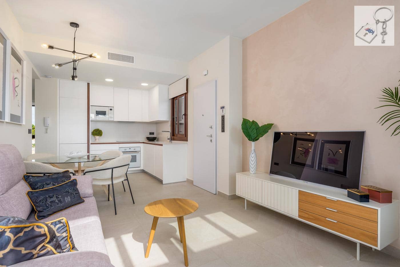 3 sypialnia Apartament przy plaży na sprzedaż w Torrevieja z basenem garażem - 330 000 € (Ref: 10021947)