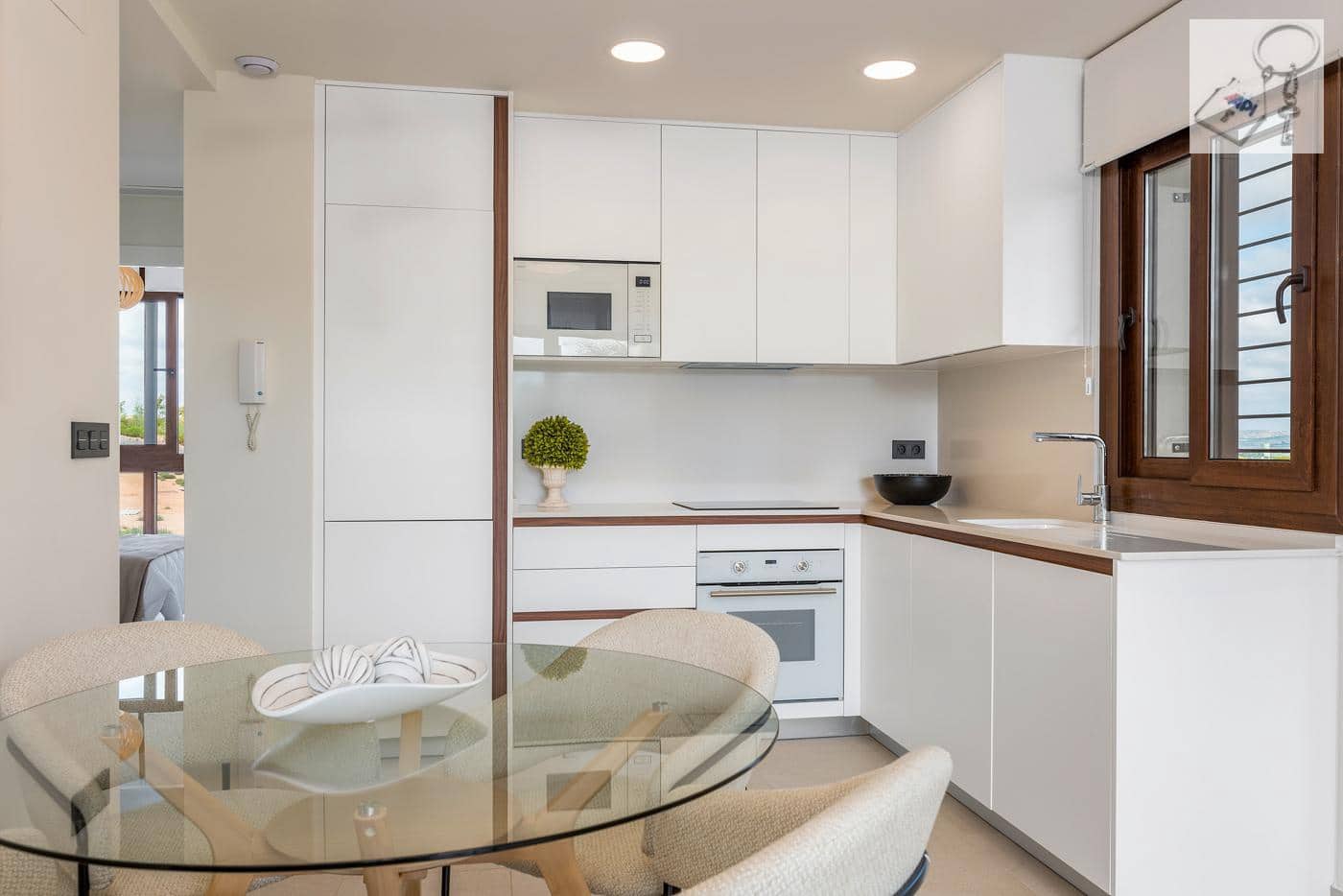 3 sypialnia Apartament przy plaży na sprzedaż w Torrevieja z basenem garażem - 330 000 € (Ref: 10021947)