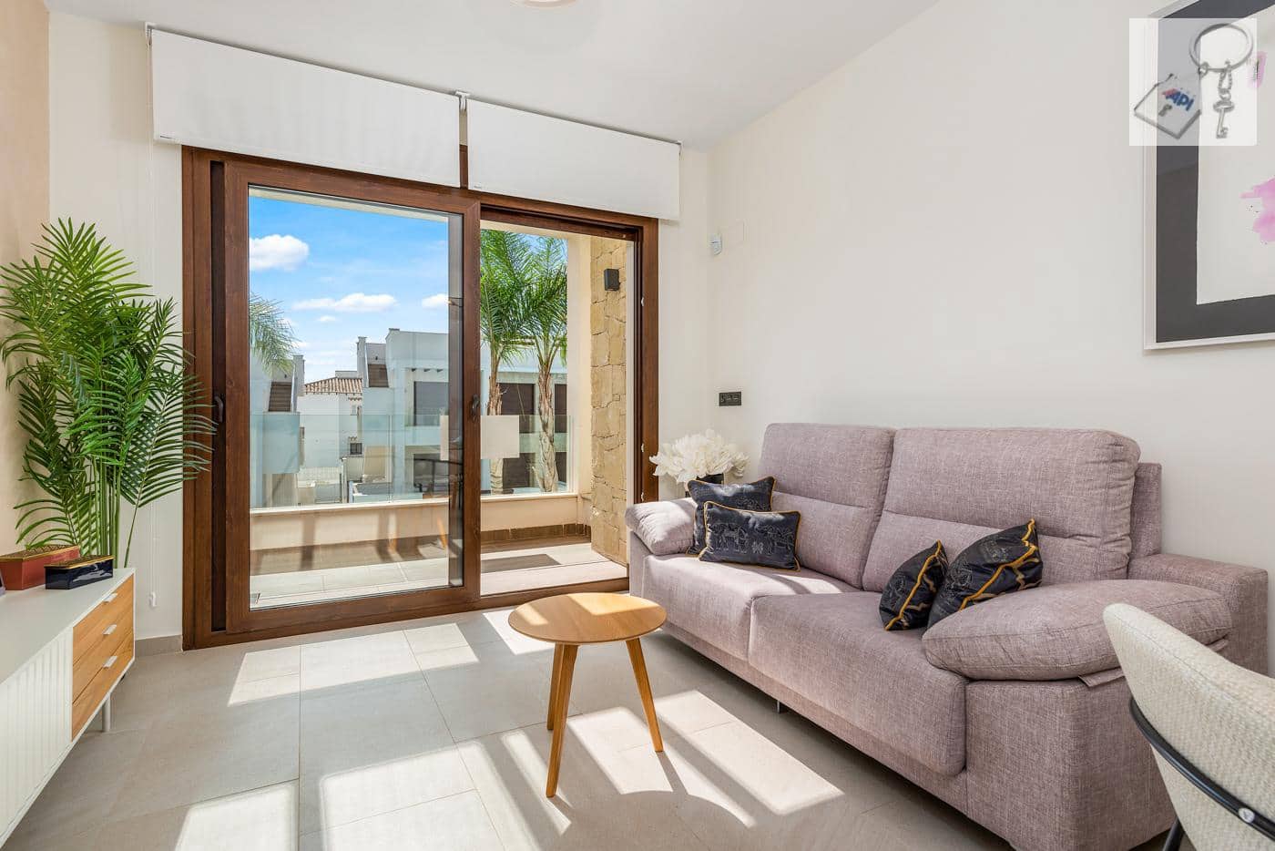 3 sypialnia Apartament przy plaży na sprzedaż w Torrevieja z basenem garażem - 330 000 € (Ref: 10021947)
