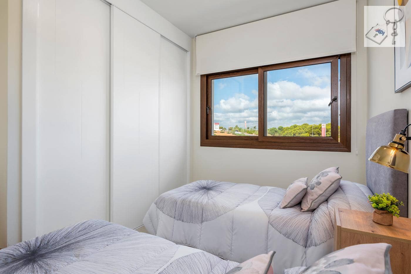 3 sypialnia Apartament przy plaży na sprzedaż w Torrevieja z basenem garażem - 330 000 € (Ref: 10021947)