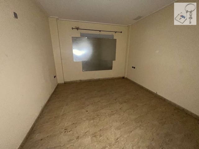 Piso de 3 habitaciones en Crevillente / Crevillent en venta - 80.000 € (Ref: 10057954)
