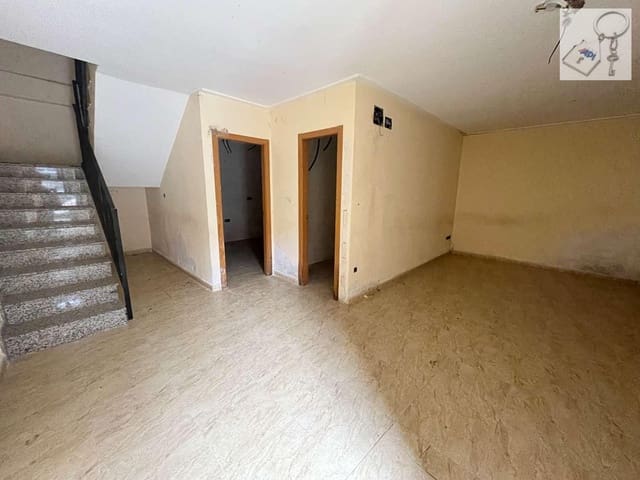 Piso de 3 habitaciones en Crevillente / Crevillent en venta - 80.000 € (Ref: 10057954)