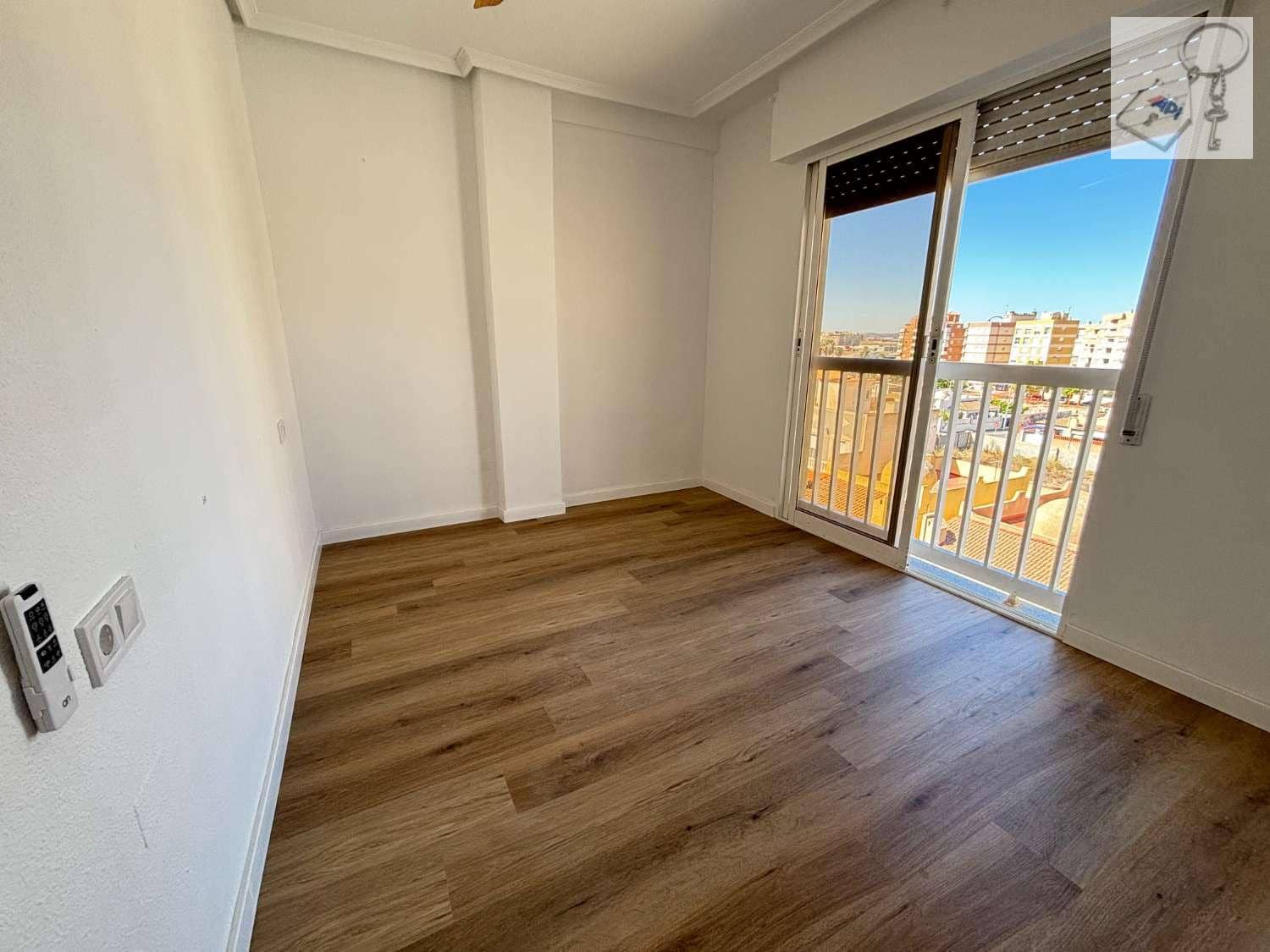1 camera da letto Appartamento in vendita in Torrevieja con piscina - 129.500 € (Rif: 10074882)