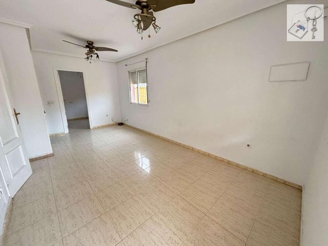 3 soverom Leilighet til salgs i El Chaparral, Torrevieja med svømmebasseng garasje - € 160 000 (Ref: 10108691)