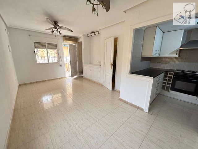 3 soverom Leilighet til salgs i El Chaparral, Torrevieja med svømmebasseng garasje - € 160 000 (Ref: 10108691)