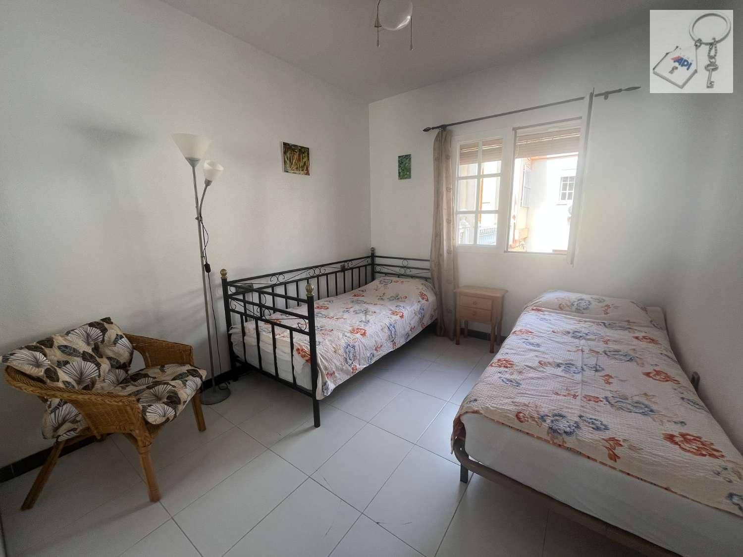 2 soveværelse Strandlejlighed til salg i Torrevieja med swimmingpool - € 175.000 (Ref: 10123386)