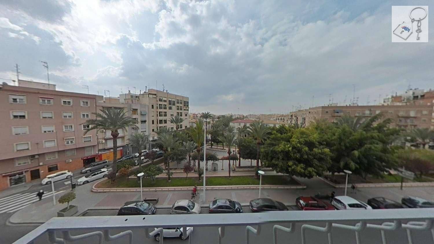 3 soverom Leilighet til salgs i Elche / Elx - € 70 000 (Ref: 10127645)