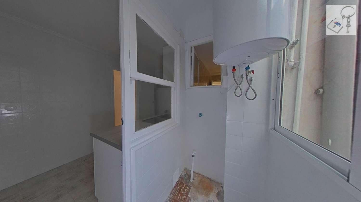 4 soverom Leilighet til salgs i Elche / Elx - € 81 600 (Ref: 10127646)