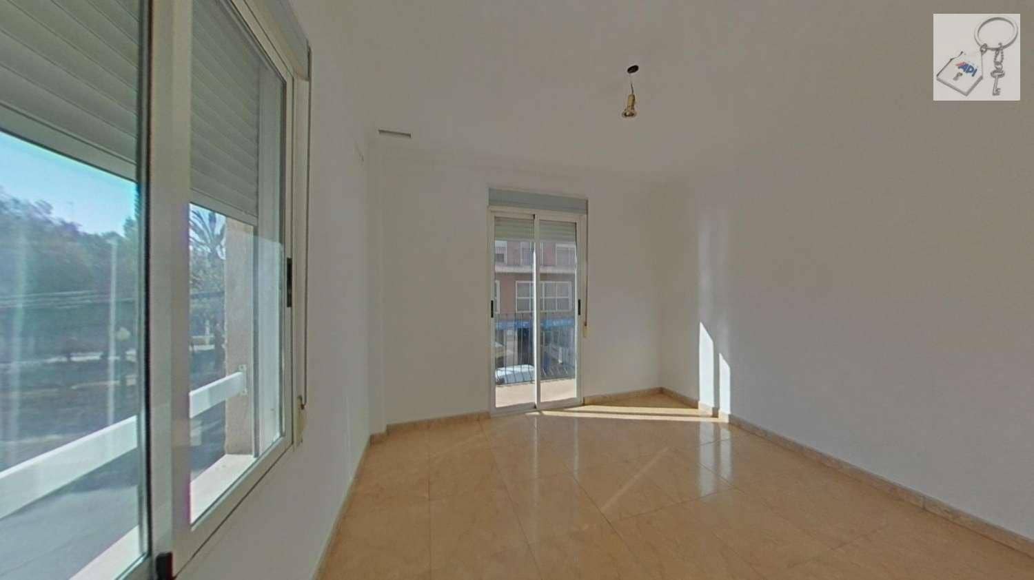 3 slaapkamer Appartement te koop in Elche / Elx - € 101.100 (Ref: 10127648)