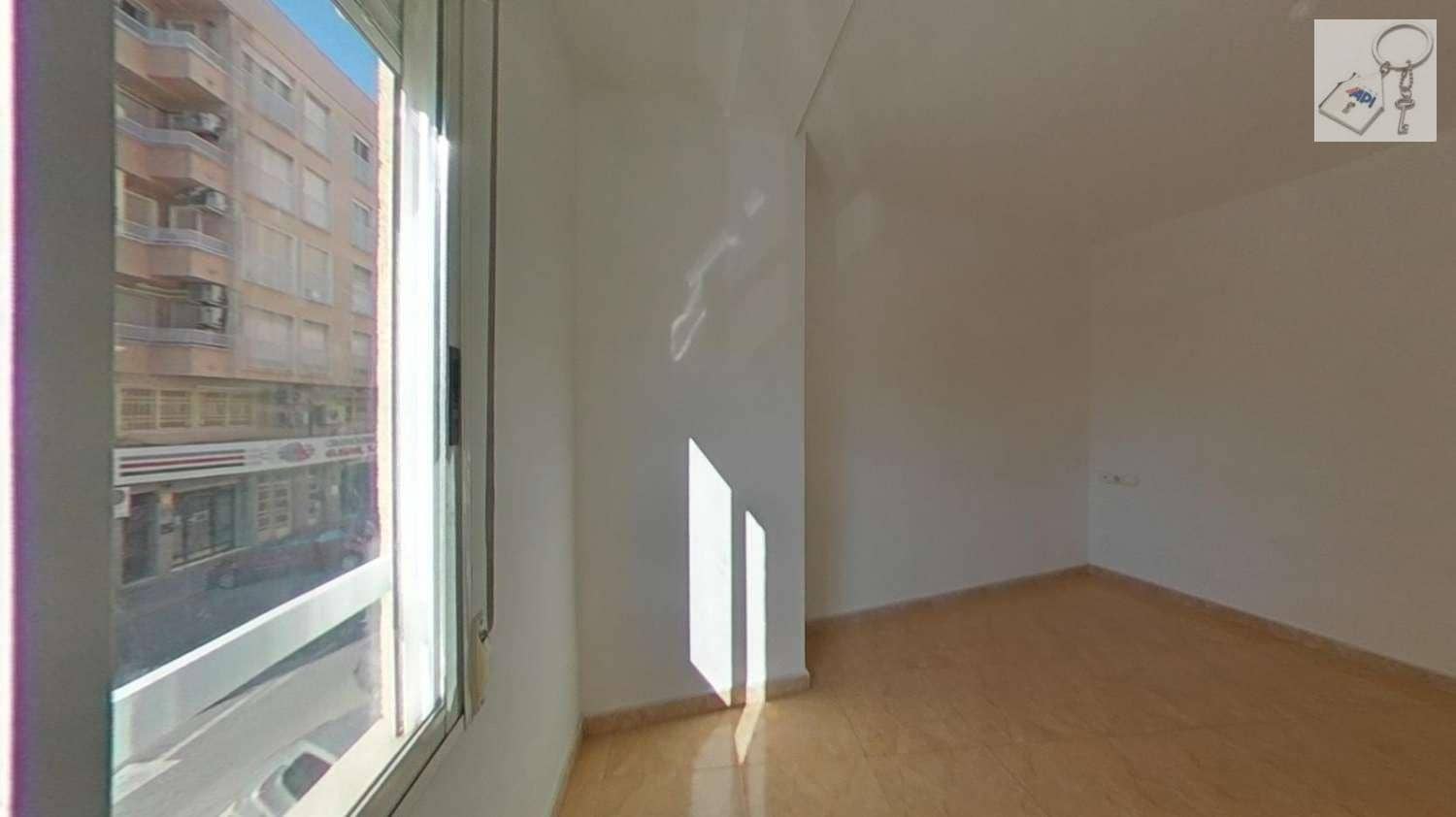 3 slaapkamer Appartement te koop in Elche / Elx - € 101.100 (Ref: 10127648)