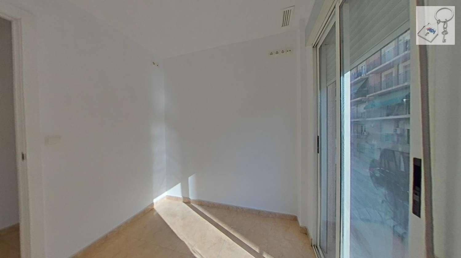 3 slaapkamer Appartement te koop in Elche / Elx - € 101.100 (Ref: 10127648)