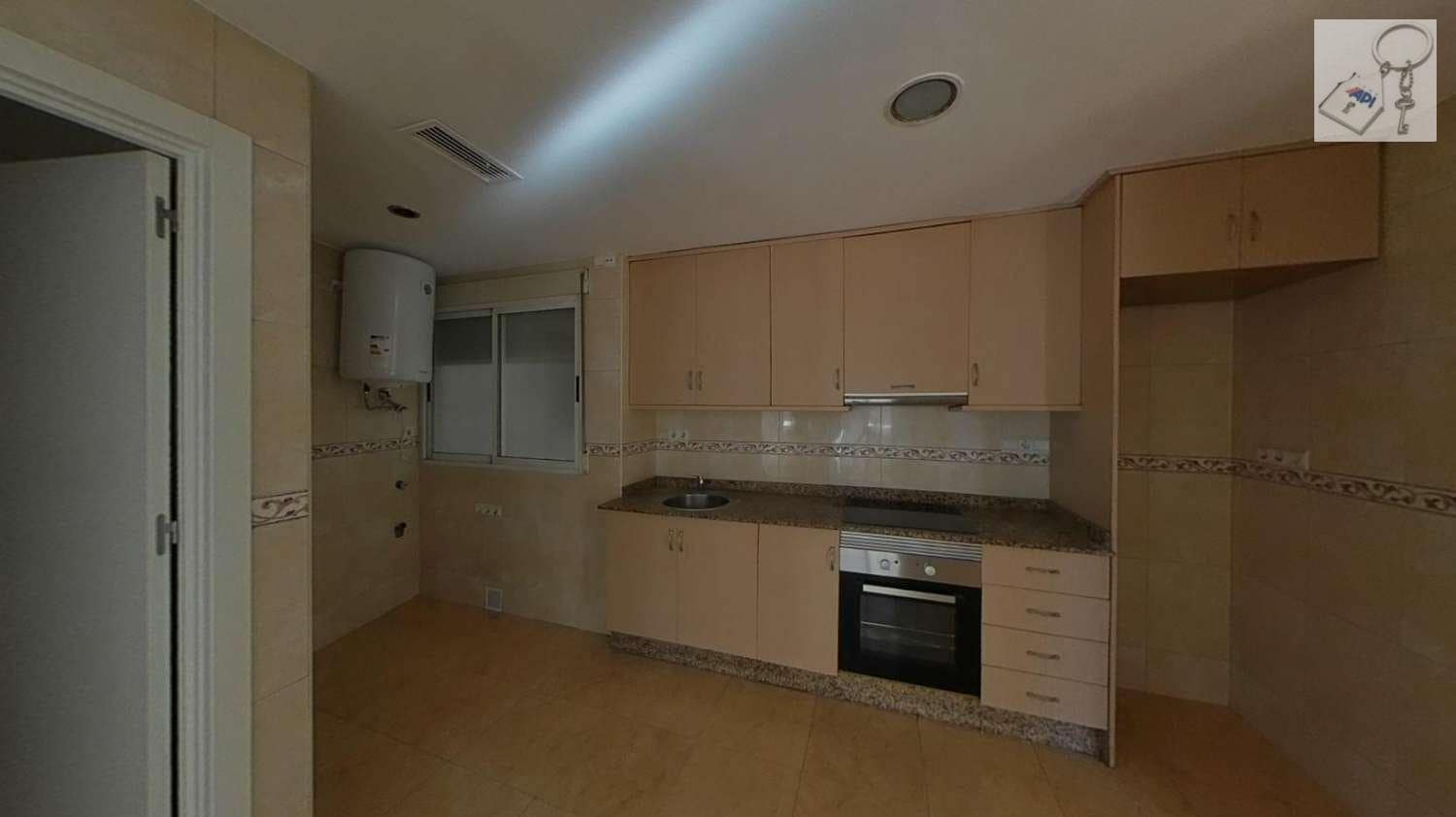3 slaapkamer Appartement te koop in Elche / Elx - € 101.100 (Ref: 10127648)