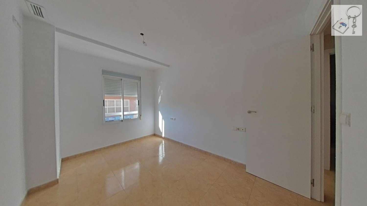 3 slaapkamer Appartement te koop in Elche / Elx - € 101.100 (Ref: 10127648)