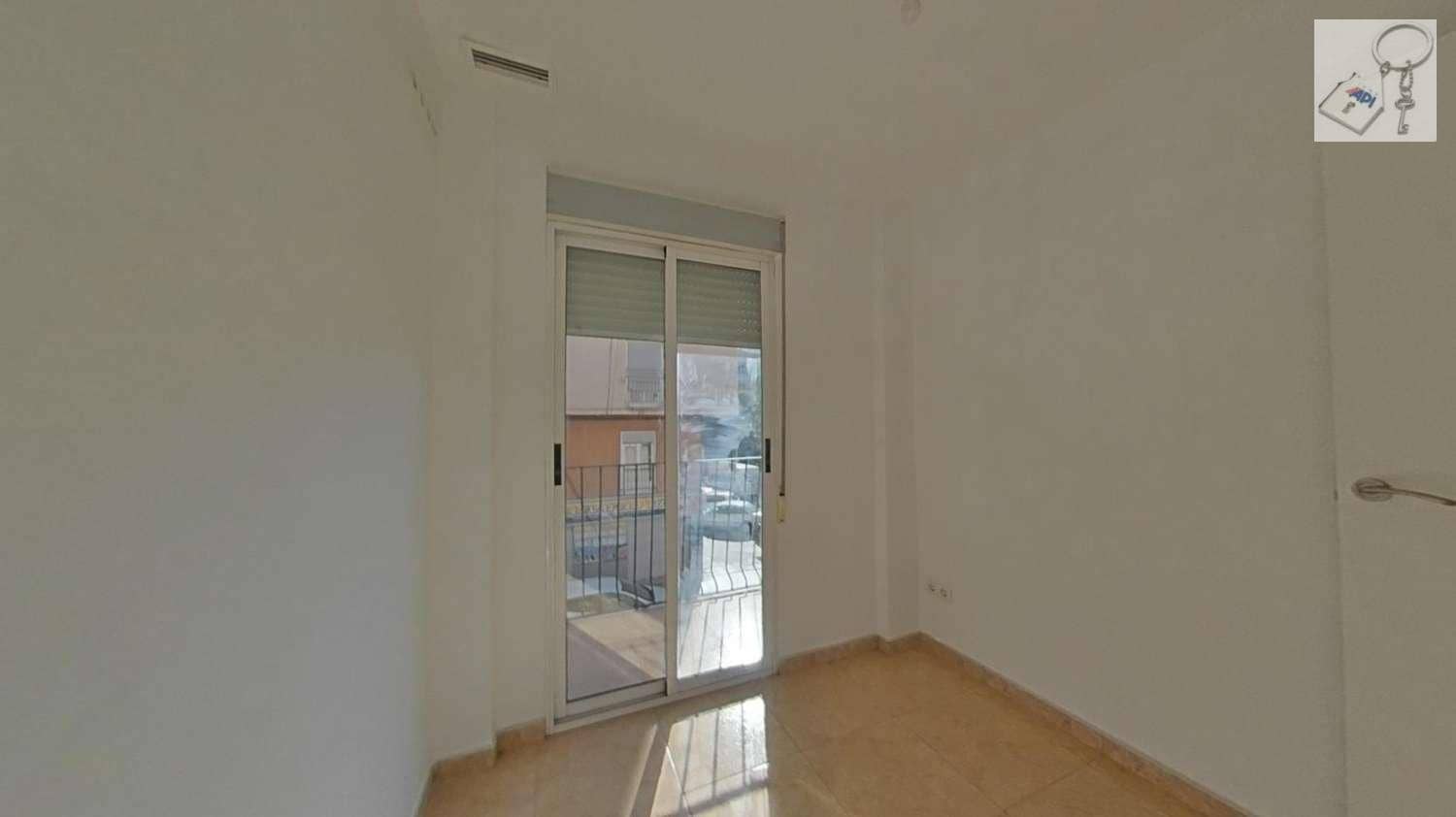 3 slaapkamer Appartement te koop in Elche / Elx - € 101.100 (Ref: 10127648)