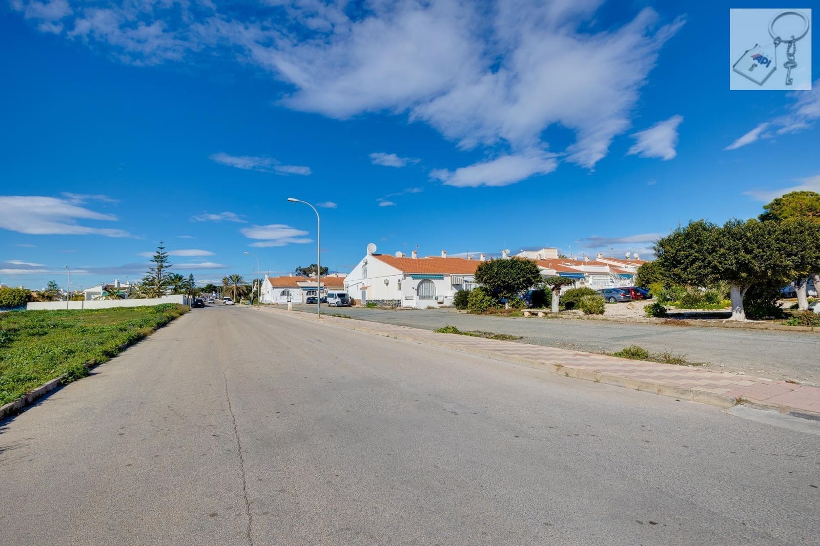 2 makuuhuone Bungalow myytävänä paikassa Torrevieja - 115 000 € (Ref: 10127649)